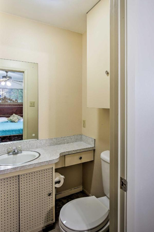 Charming San Antonio Abode About 10 Mi To River Walk! Экстерьер фото